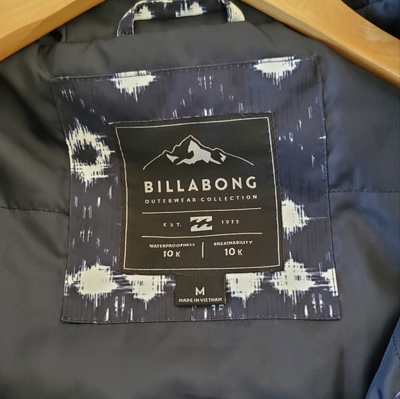 Billabong winter coat - Picture 2 of 2